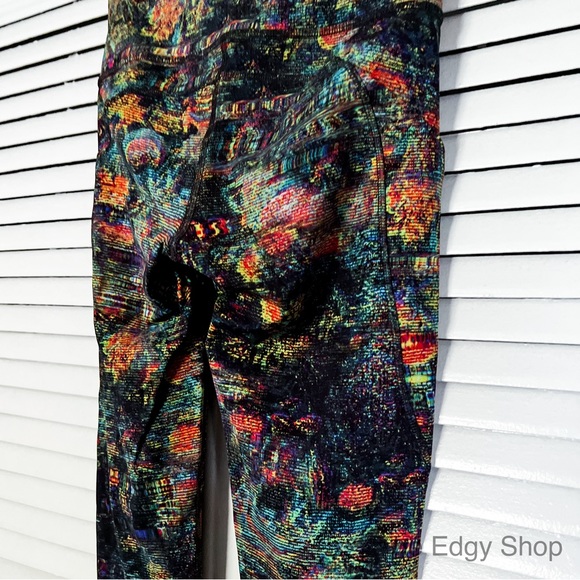 lululemon athletica | Fast and Free Tight 25" *Non-Reflective Nulux Glitch - Picture 4 of 8